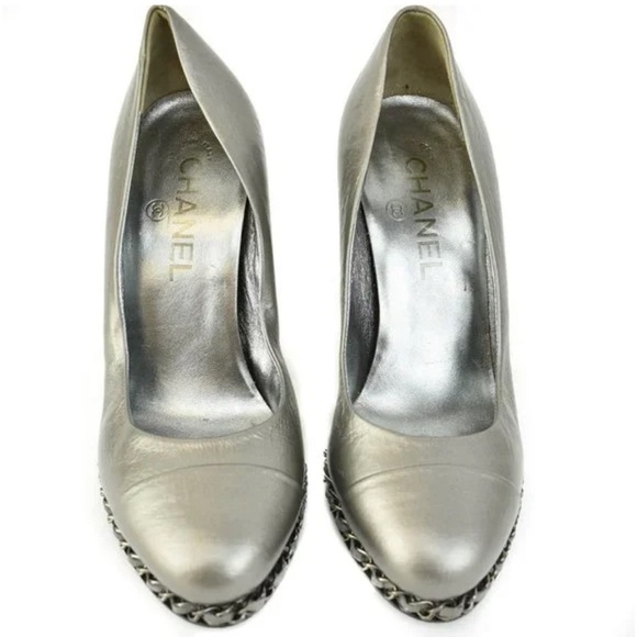 CHANEL "Chain": Deep Silver, Leather & "CC" Logo Pumps/Heels - Picture 1 of 16